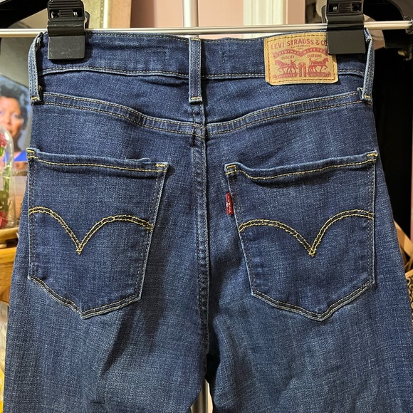 721 Levi Strauss & Co Jeans - Picture 5 of 11